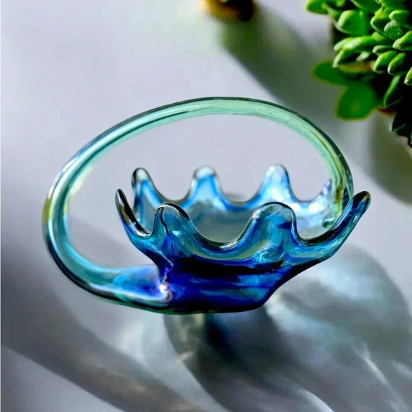 Vintage Murano Style Handblown Glass Cornucopia Basket Blue Green Swirl Decor - Picture 1 of 6